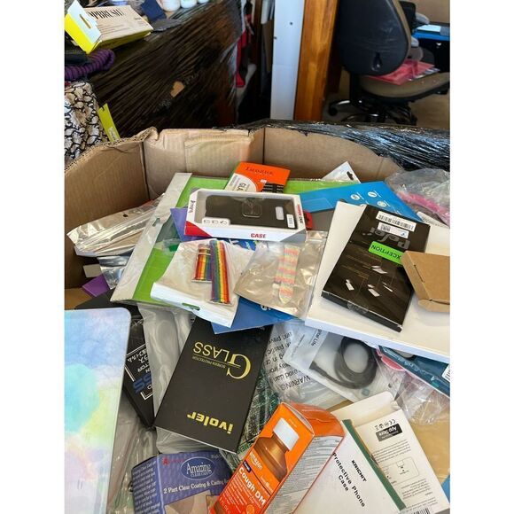1 lb Pack Electronic Accessories Mystery Box - Picture 13 of 15